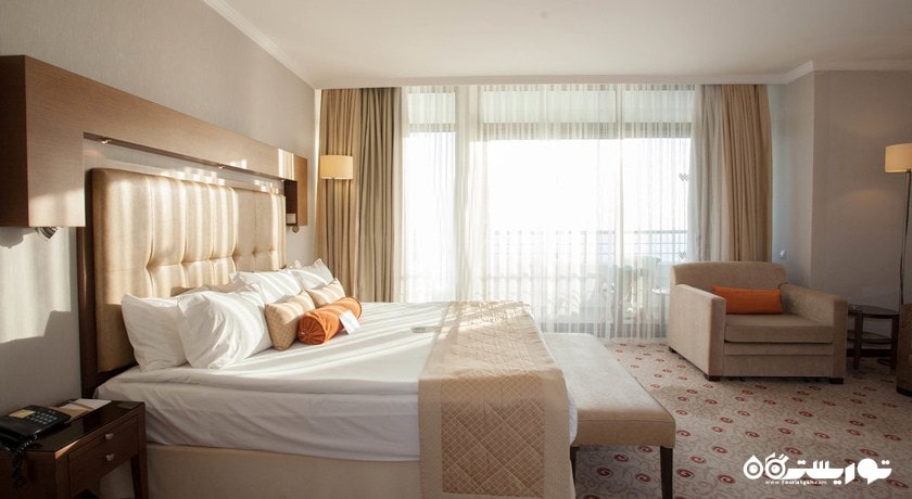 تخت بزرگ اتاق استاندارد	